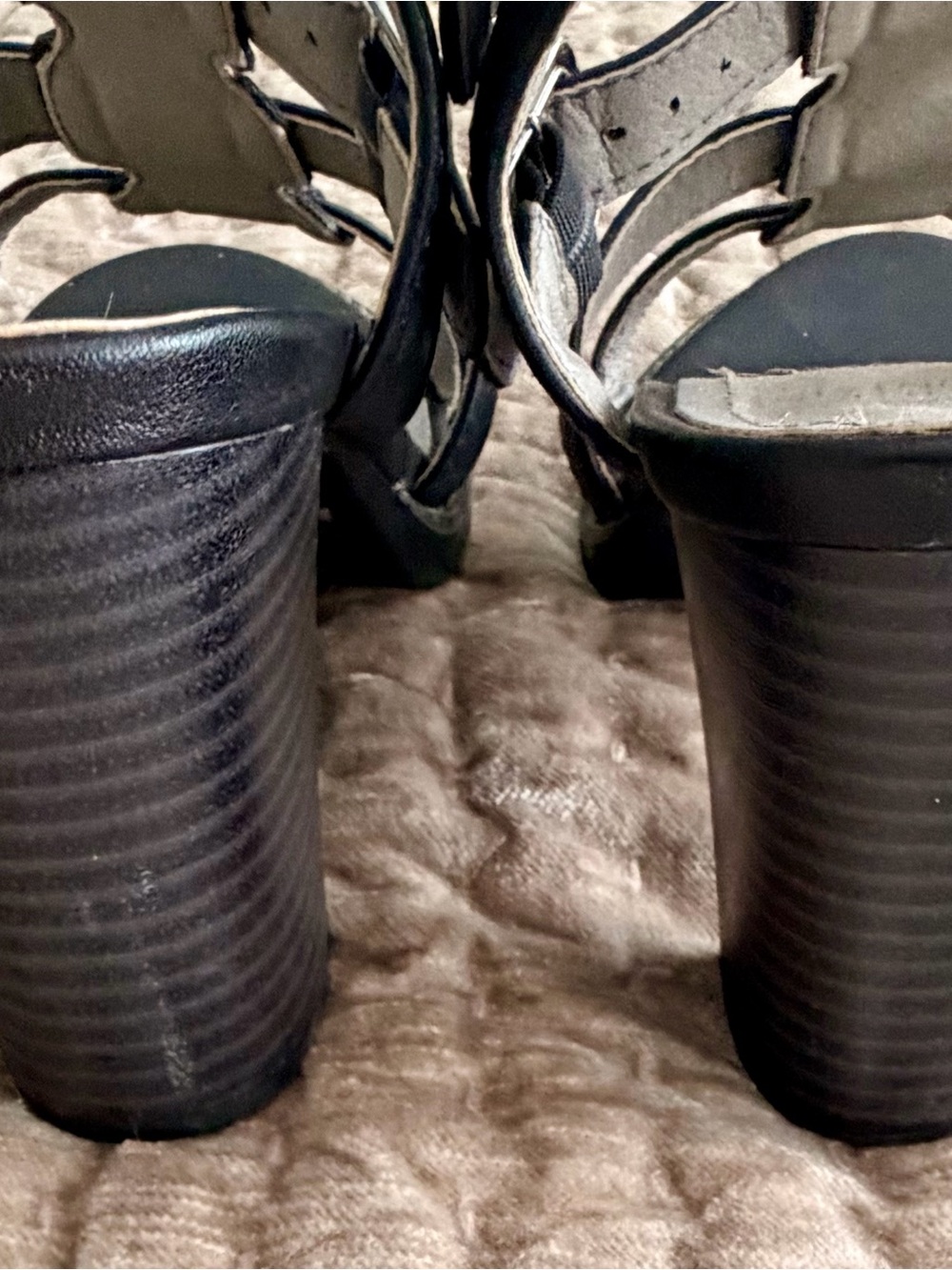 Women's Black Strappy Buckle Heeled Sandals Size 8.5 - Picture 3 of 3